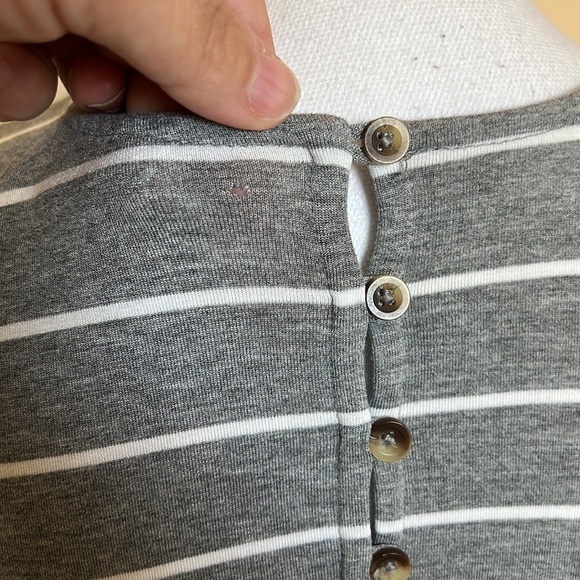 Jessica Simpson maternity striped top - Picture 5 of 6